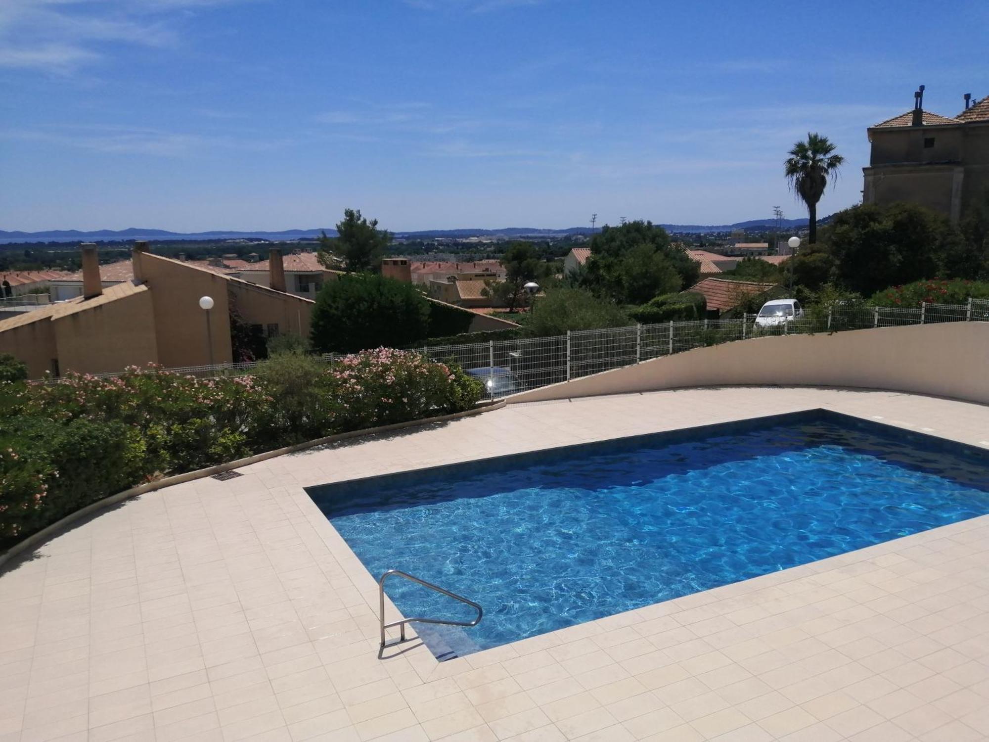 Studio Climatise Dans Residence Avec Piscine Et Tennis Hyères Exterior foto